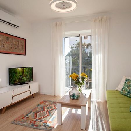 Lovely Beachfront Apartment In Calahonda Sitio de Calahonda Εξωτερικό φωτογραφία